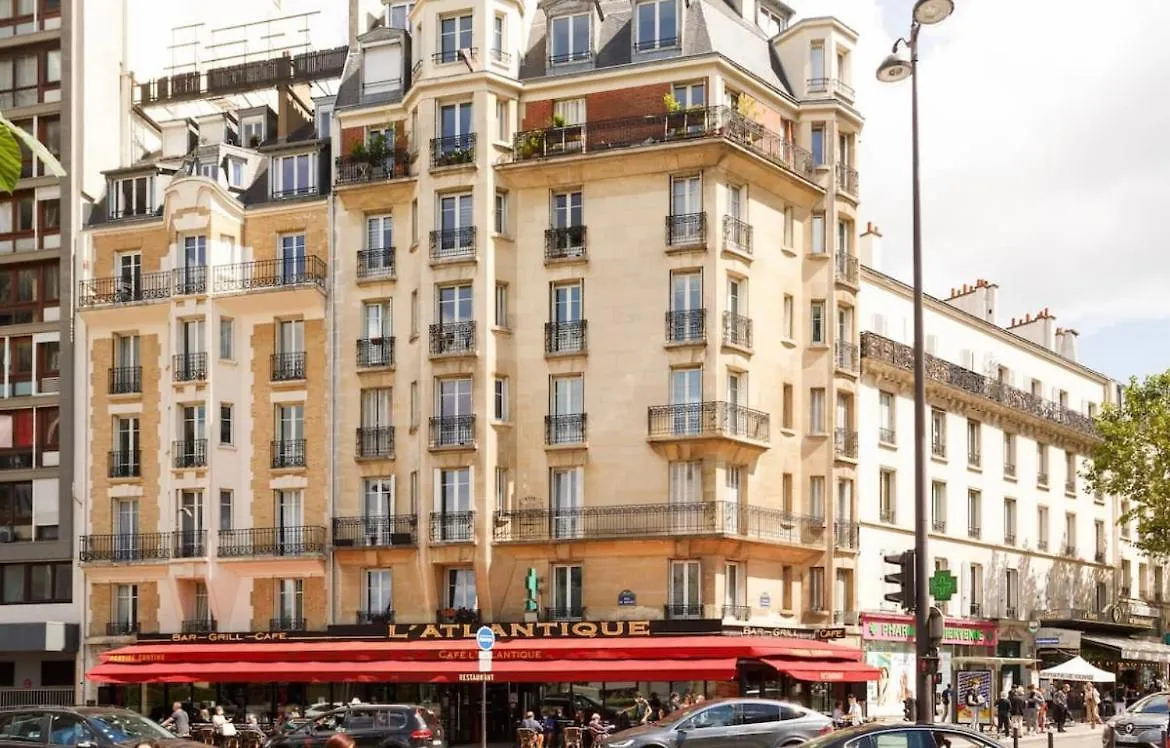 Beautiful Apartment With A View Of Eiffel Tower In Center Paris